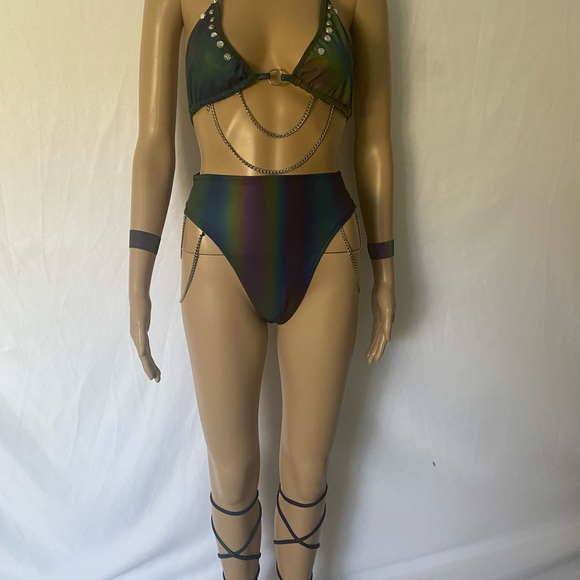 Two piece set - Picture 6 of 11